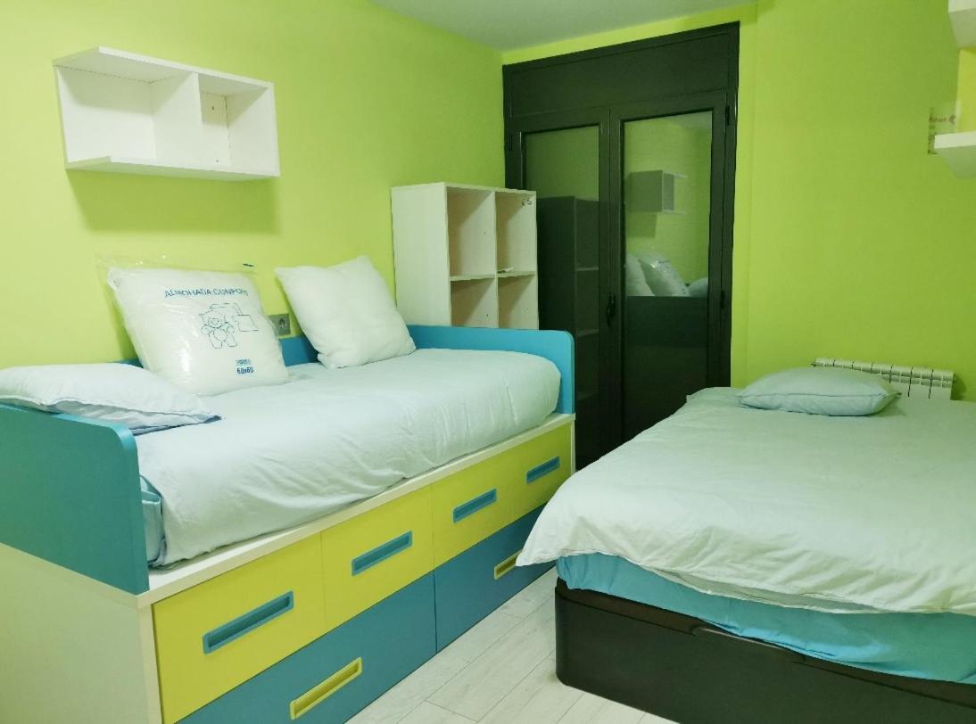 Duplex / Beach 3Min/ Bcn Center 10Min/Tren 2Min Apartment Sant Adria de Besos Exterior photo