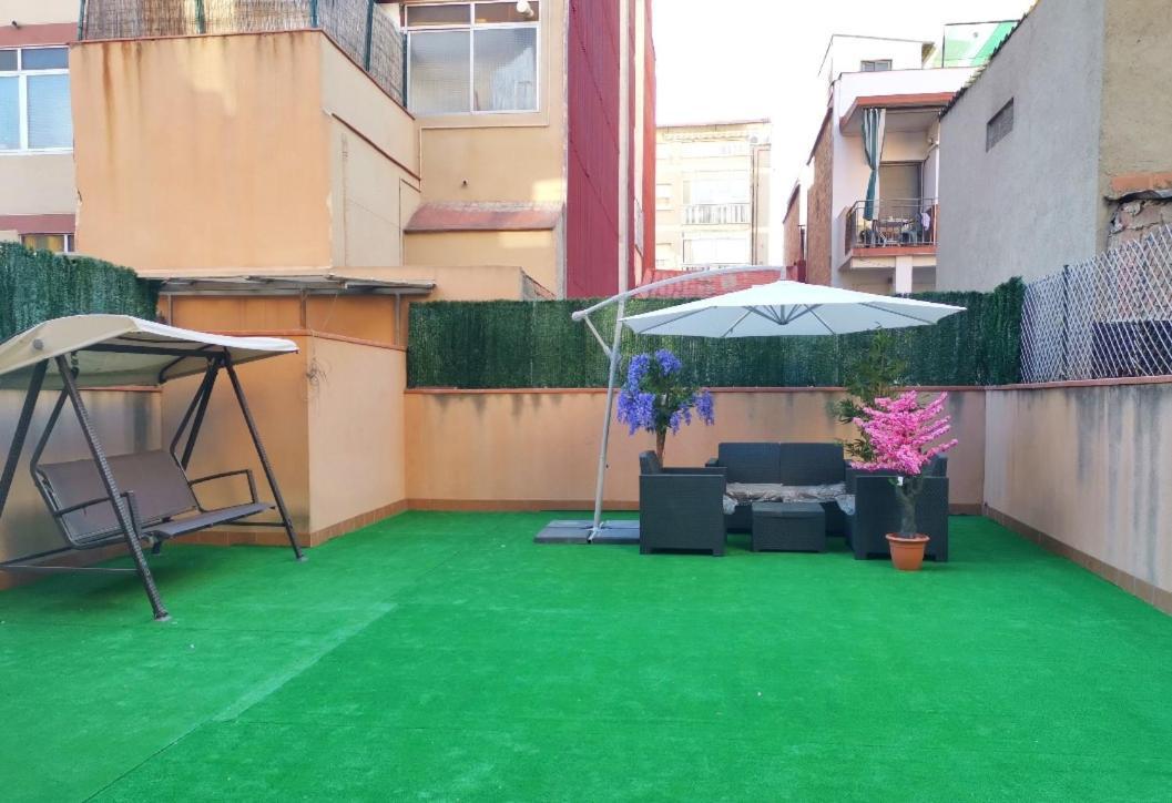 Duplex / Beach 3Min/ Bcn Center 10Min/Tren 2Min Apartment Sant Adria de Besos Exterior photo